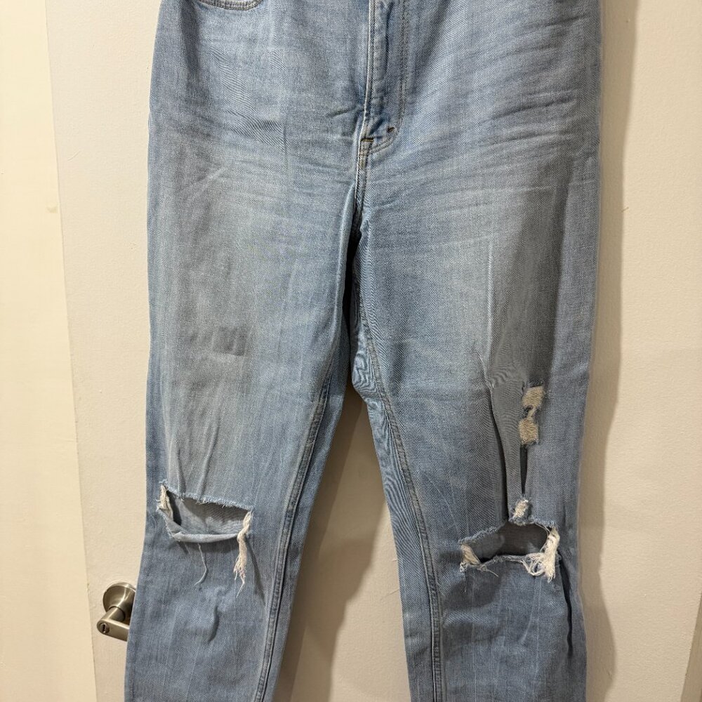 Abercrombie & Fitch Ultra High Rise Ankle Straight Jeans Size 30 / 10 - Picture 4 of 6